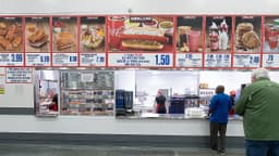 Costco adds hot fan favorite to food court menu as shoppers debate taste and value